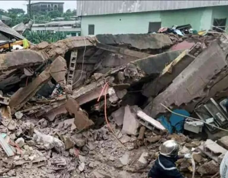 Drame: La mauvaise construction d’un mur ôte la vie à une jeune femme à Douala