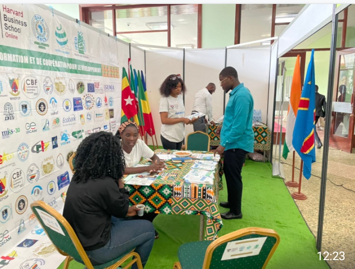 L’IFCD-CREDO du Pr Justine Diffo se positionne comme une institution de référence au Salon PROMEX.