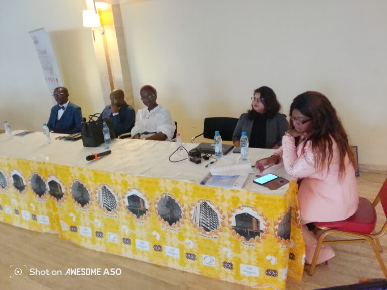 La Société Camerounaise de Sénologie et Pathologies Mammaires et l’ONG Molbio organise un atelier de formation du personnel médical au dépistage des cancers du sein et du col de l’utérus